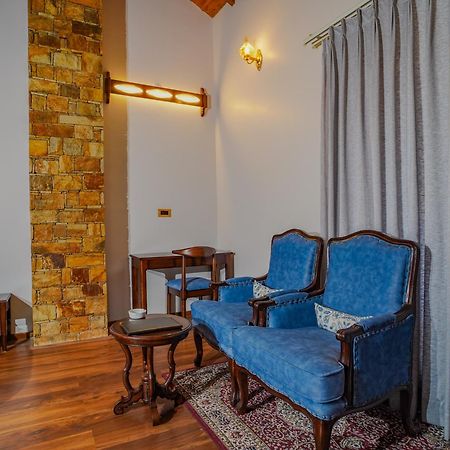 Neelesh Inn- A Luxury Lake View Hotel- 20 Kms From Nainital บีมตาล ภายนอก รูปภาพ