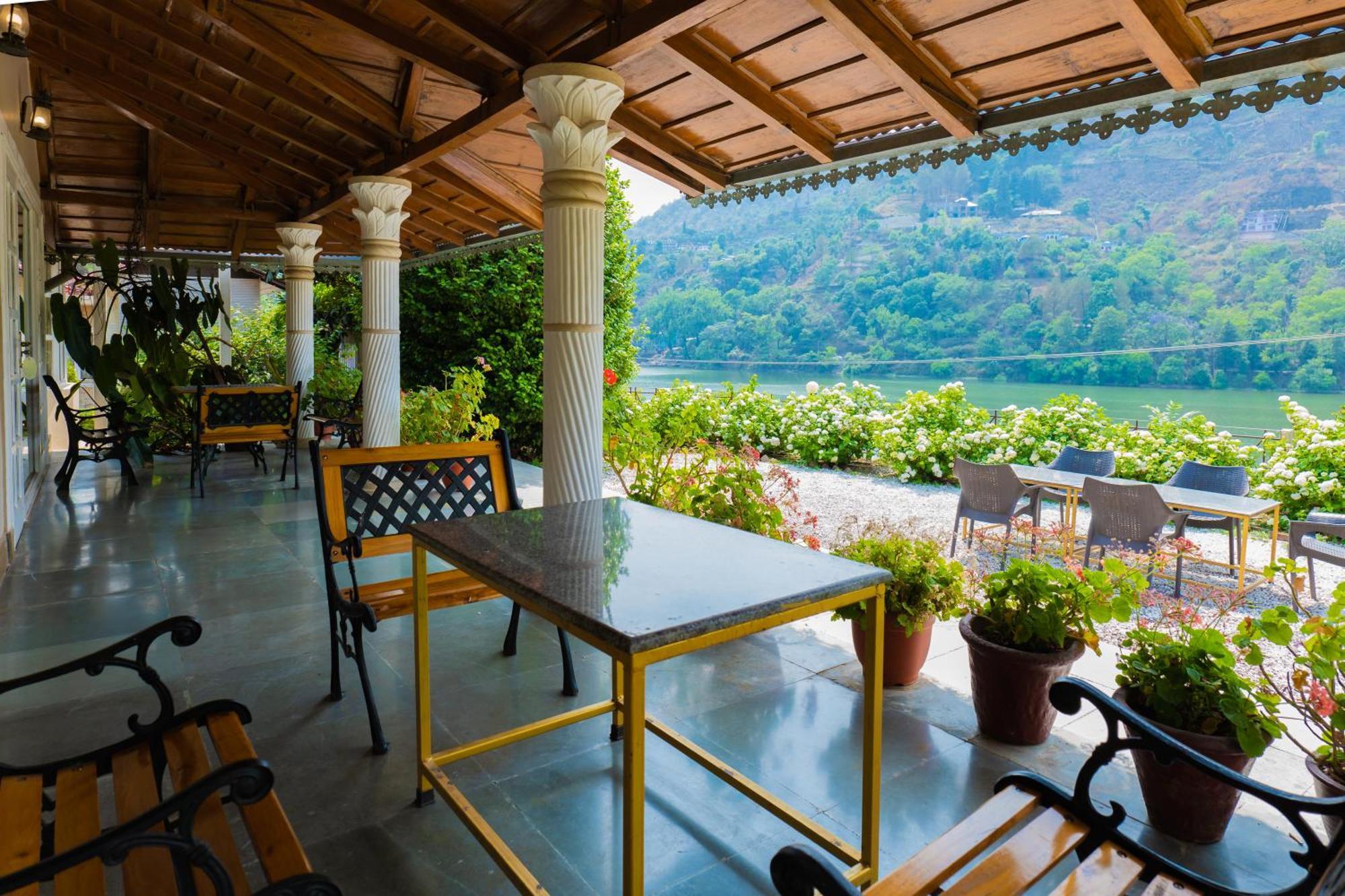 Neelesh Inn- A Luxury Lake View Hotel- 20 Kms From Nainital บีมตาล ภายนอก รูปภาพ