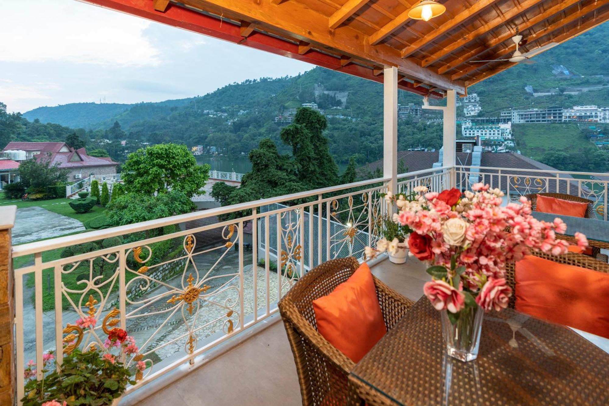 Neelesh Inn- A Luxury Lake View Hotel- 20 Kms From Nainital บีมตาล ภายนอก รูปภาพ