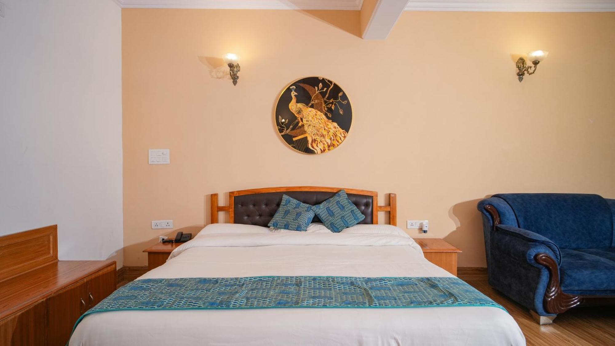 Neelesh Inn- A Luxury Lake View Hotel- 20 Kms From Nainital บีมตาล ภายนอก รูปภาพ