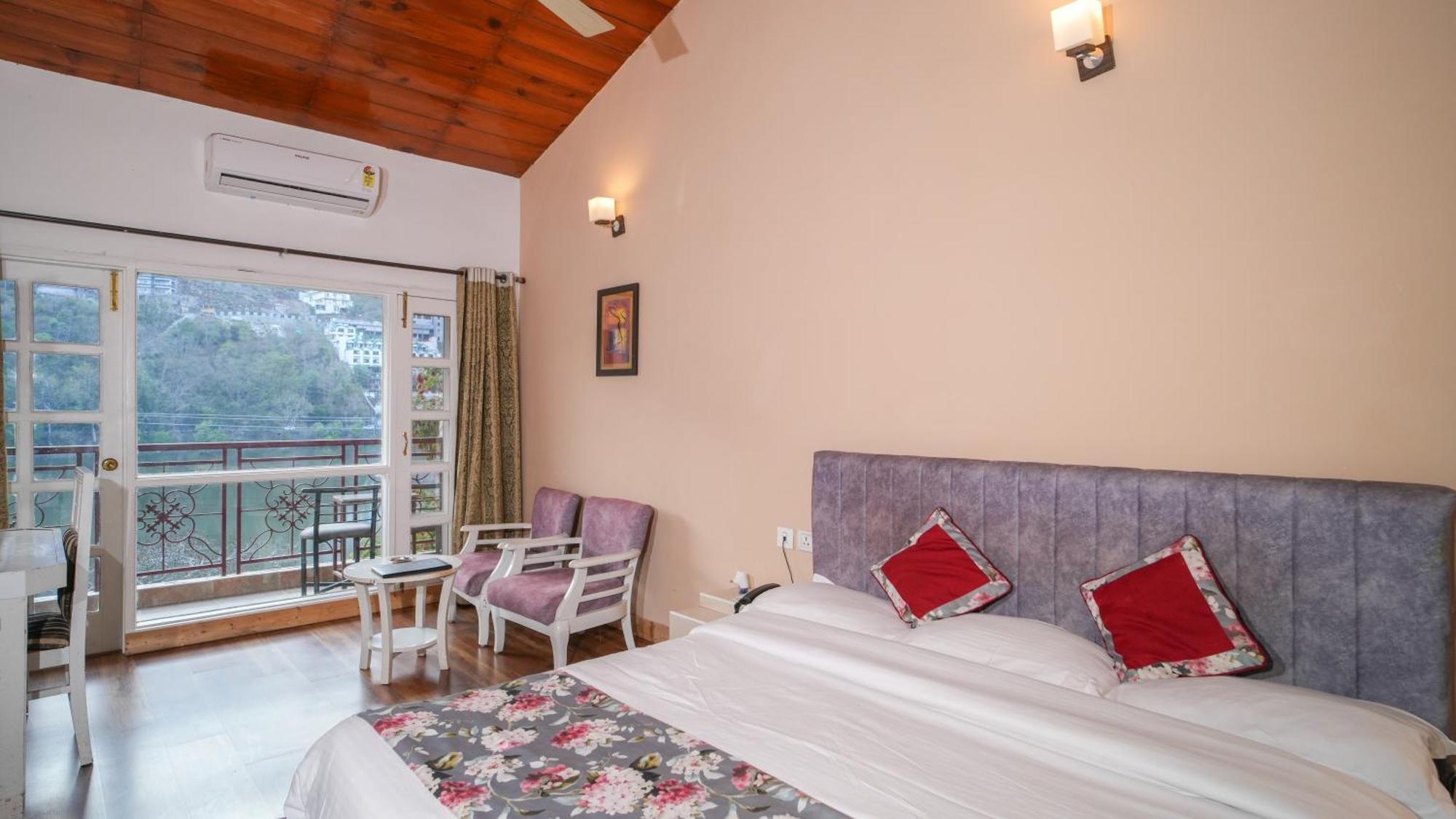 Neelesh Inn- A Luxury Lake View Hotel- 20 Kms From Nainital บีมตาล ภายนอก รูปภาพ