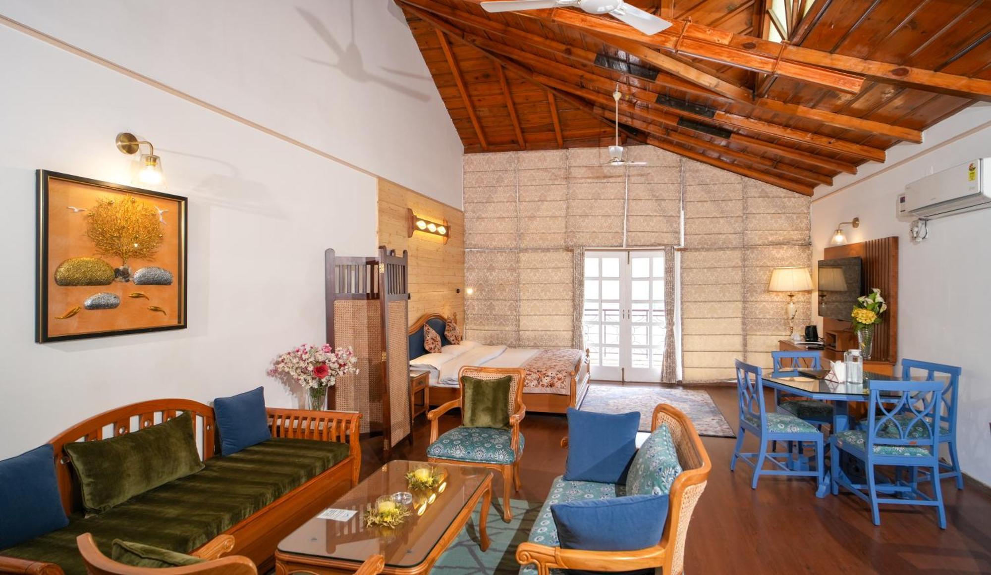 Neelesh Inn- A Luxury Lake View Hotel- 20 Kms From Nainital บีมตาล ภายนอก รูปภาพ
