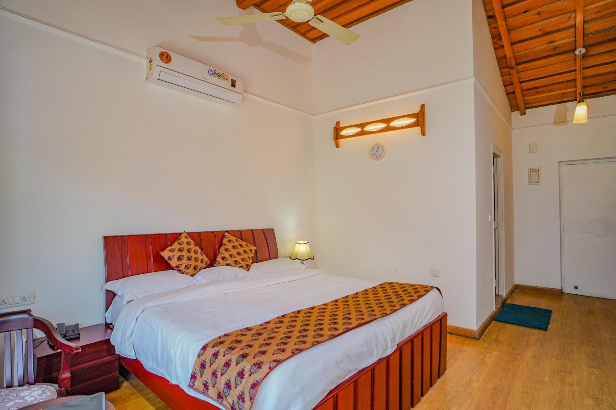 Neelesh Inn- A Luxury Lake View Hotel- 20 Kms From Nainital บีมตาล ภายนอก รูปภาพ