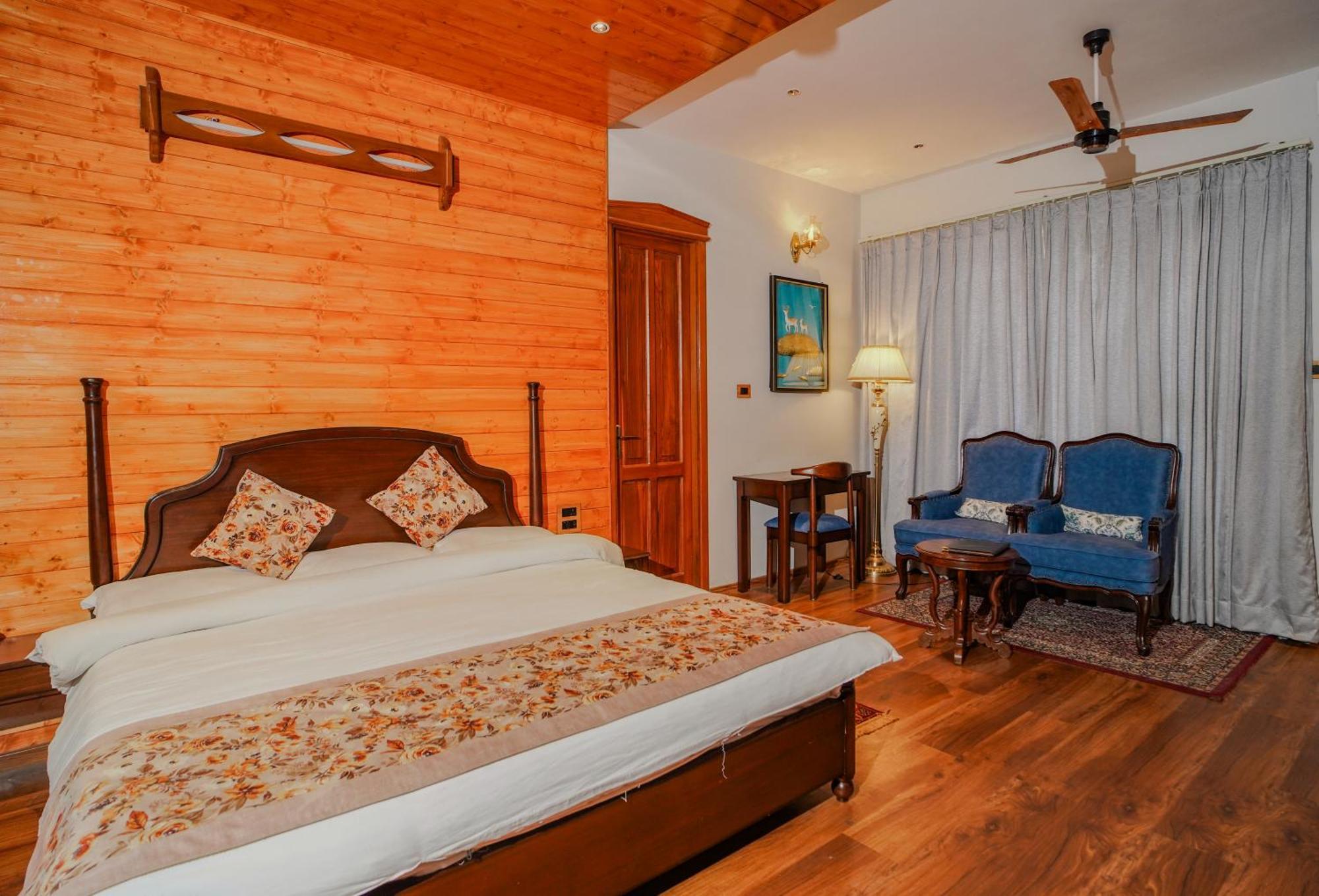 Neelesh Inn- A Luxury Lake View Hotel- 20 Kms From Nainital บีมตาล ภายนอก รูปภาพ