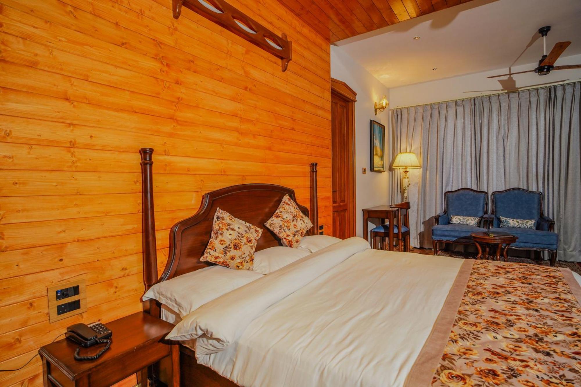 Neelesh Inn- A Luxury Lake View Hotel- 20 Kms From Nainital บีมตาล ภายนอก รูปภาพ