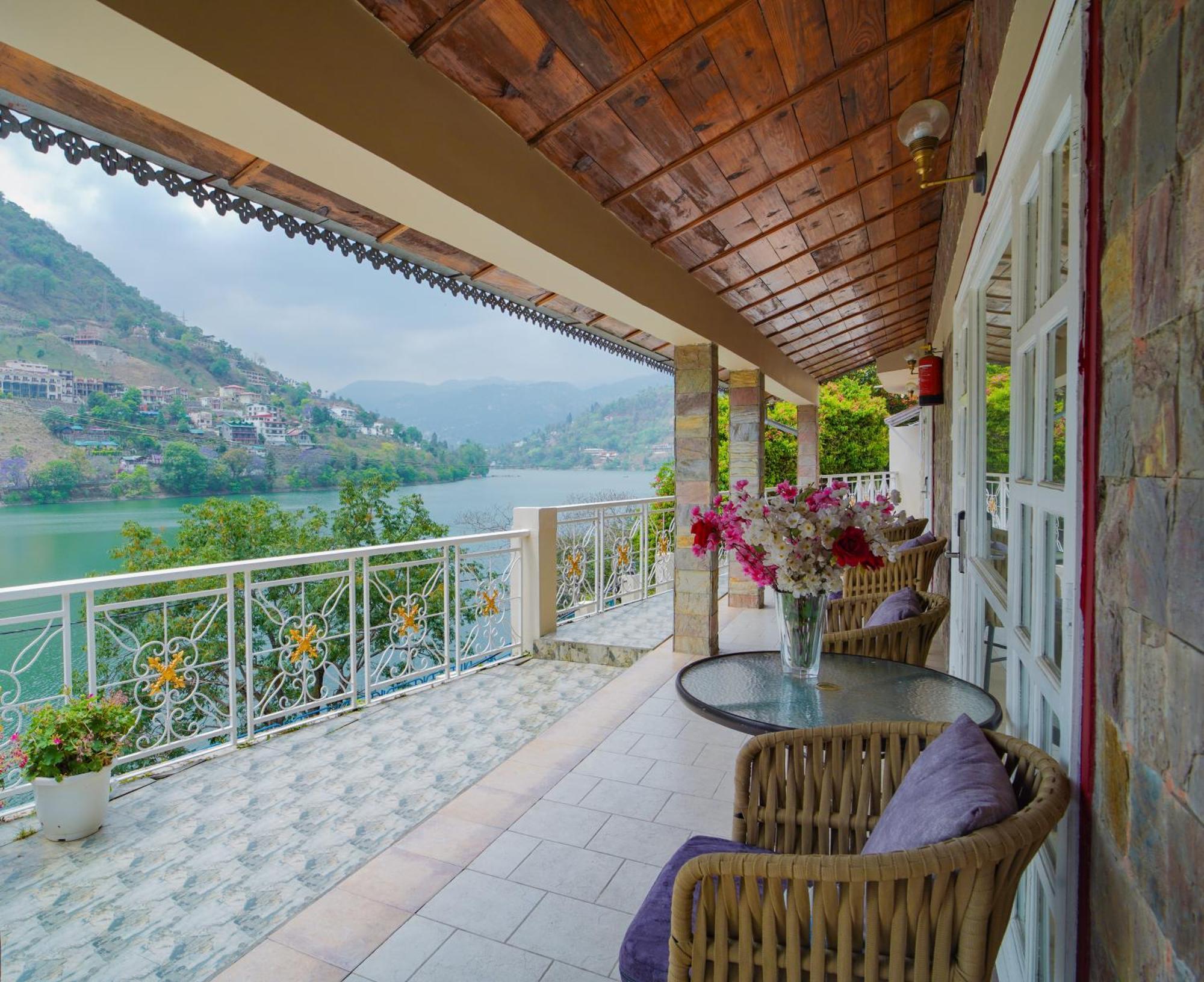 Neelesh Inn- A Luxury Lake View Hotel- 20 Kms From Nainital บีมตาล ภายนอก รูปภาพ