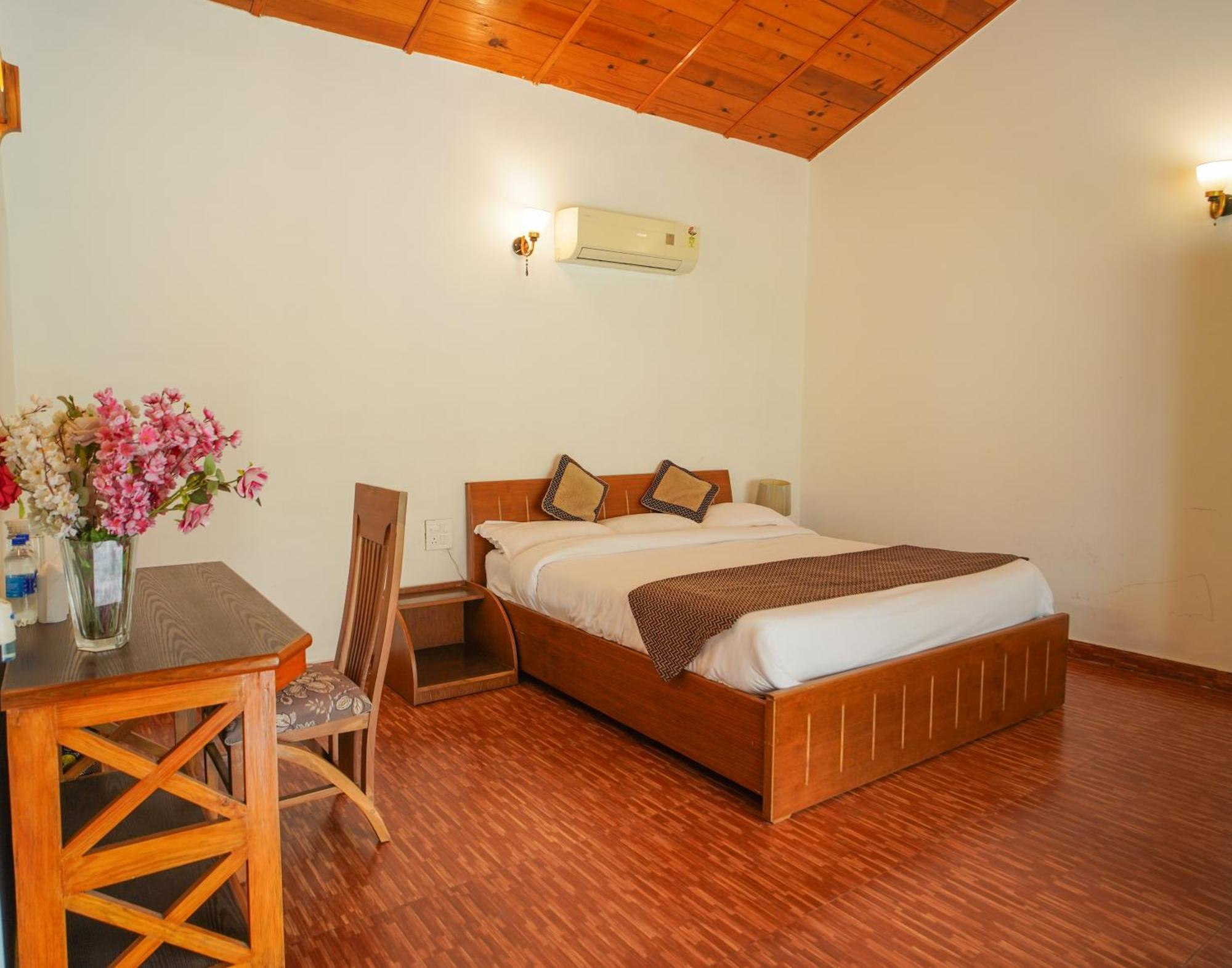 Neelesh Inn- A Luxury Lake View Hotel- 20 Kms From Nainital บีมตาล ภายนอก รูปภาพ